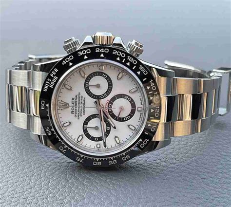 mannen met rolex daytona